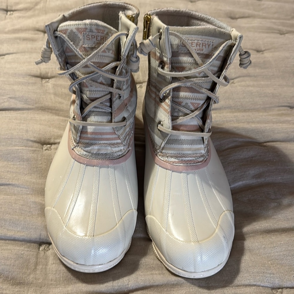 Sperry Women's Ivory Lace-Up Boots